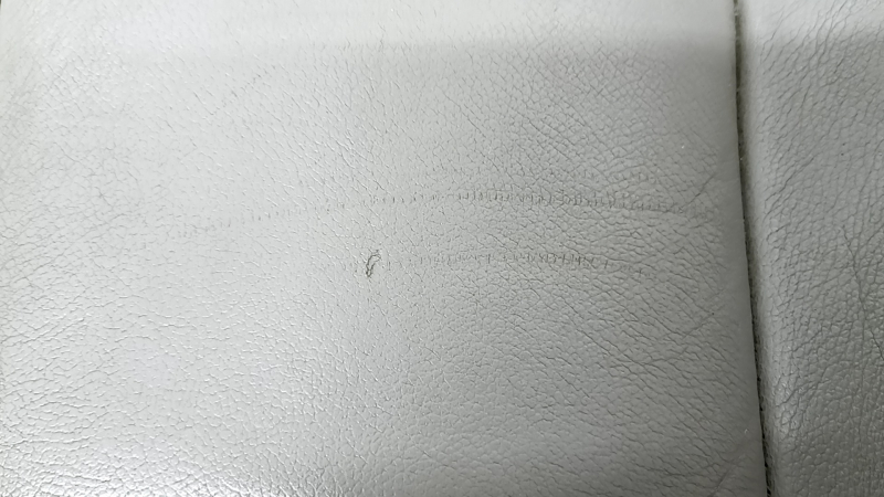 Driver's seat cushion cover for Toyota Camry v40 10-11 with heating, gray leather, wrinkled, needs cleaning, scuffed, cracked, scratches