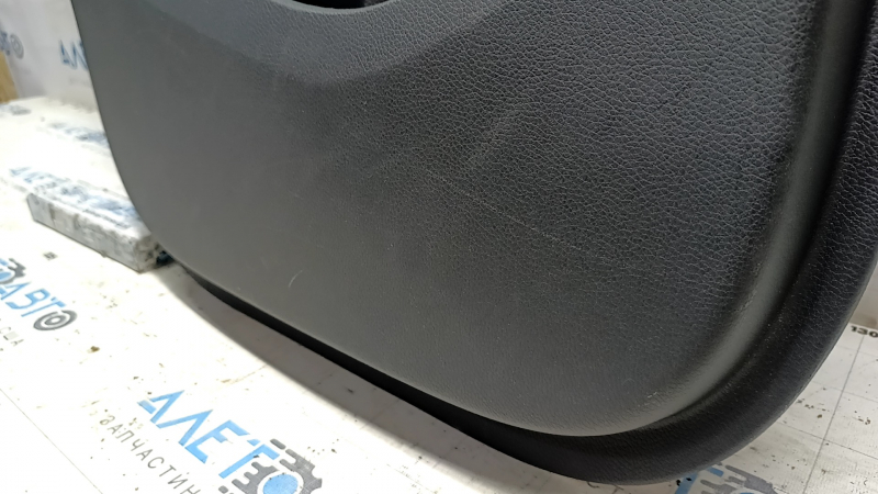 Door trim panel rear left Hyundai Santa FE Sport 13-16 black with gray plastic insert, leather armrest, scratches