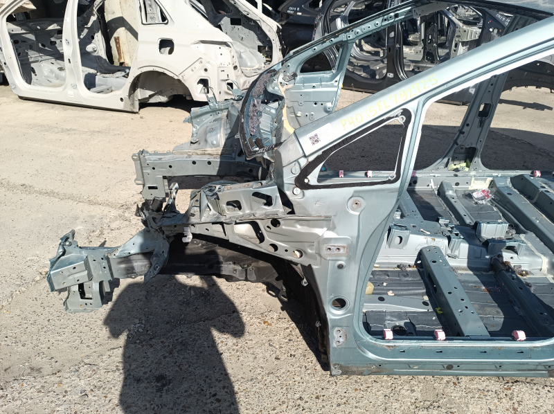Front left quarter panel of Toyota Prius V 12-17 on the body, green, dented