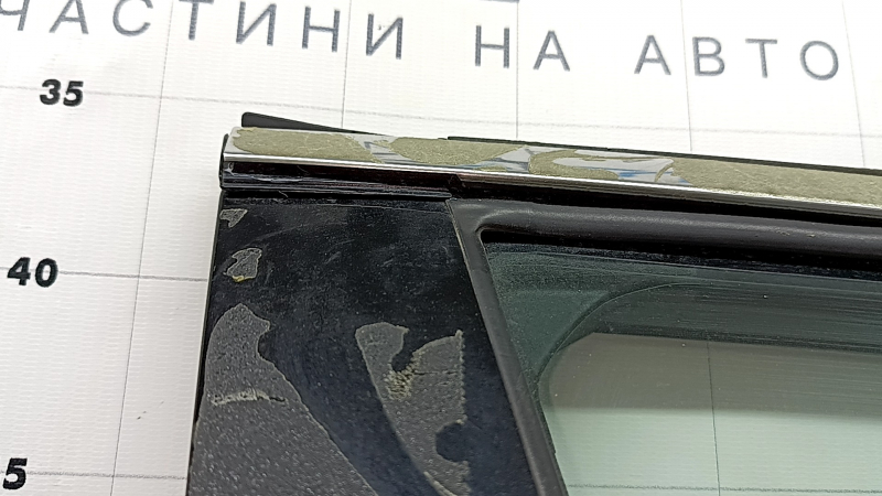 Nissan Rogue 14-20 keyless front right door assembly, lower chrome trim, black G41, molding peeled off, bumper