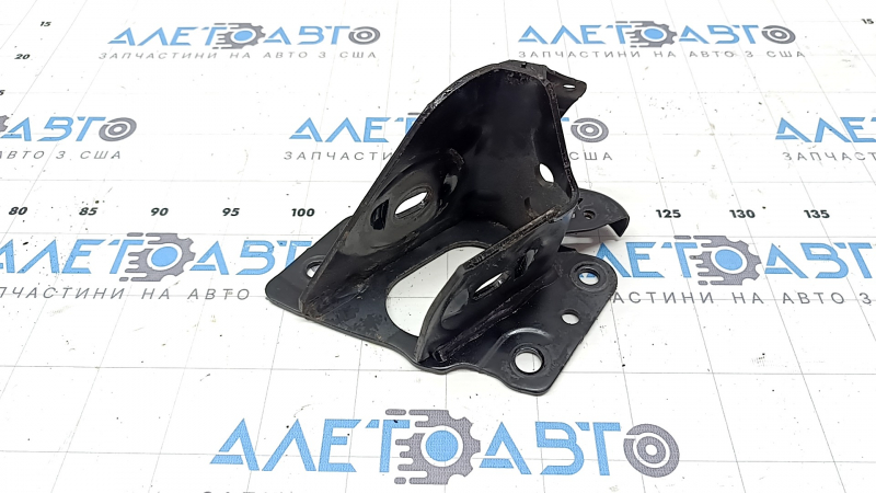 Rear left trunnion bracket Nissan Rogue 14-20 for strut, Japan built, Usa built