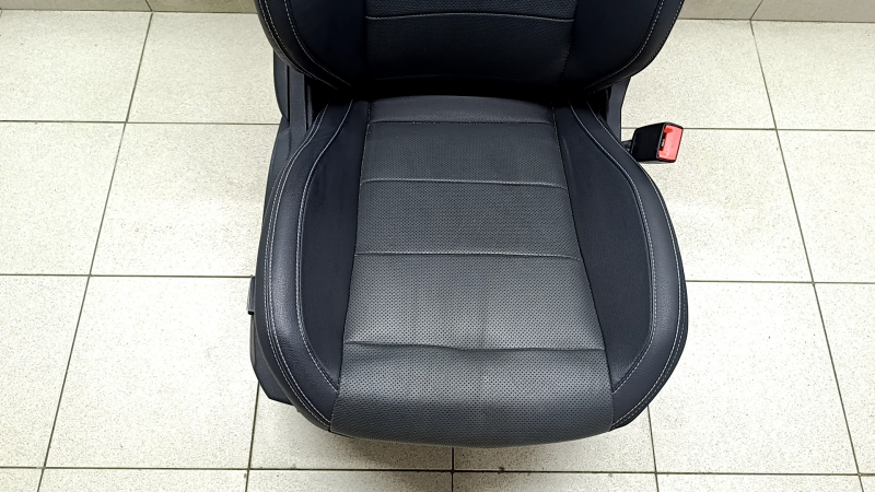 Ford Mustang mk6 15-23 passenger seat with airbag, electric + mechanical, coupe, black, leather, heated, blown, perforated, water damaged, motors not working, needs cleaning
