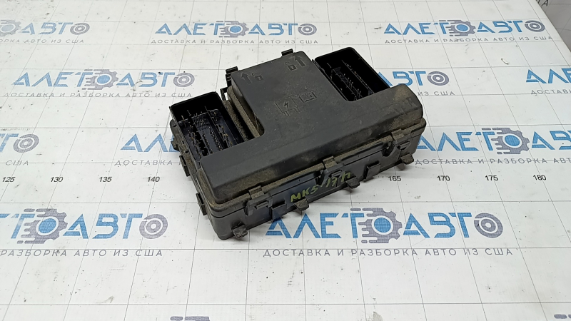Ford Fusion mk5 17-20 hybrid plug-in underhood fuse box