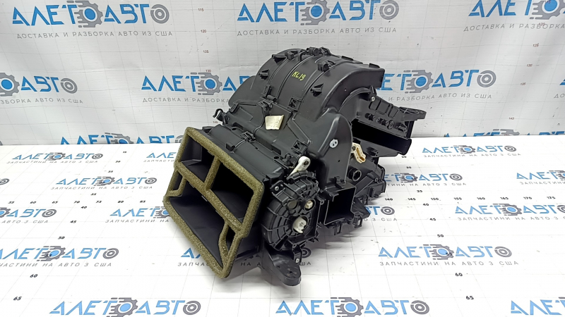The bare heater housing of the Jeep Cherokee KL 19-23 air conditioner.
