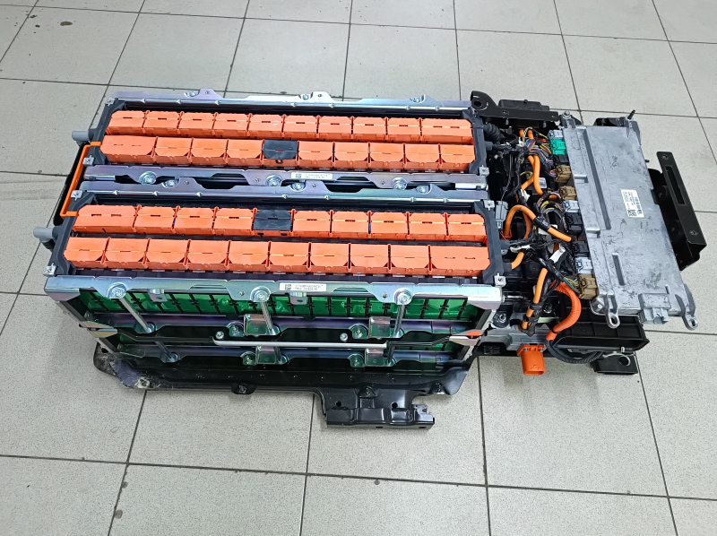 Ford Fusion mk5 13-20 plug-in 7.6 kWh, 102 kV, 296 V battery assembly