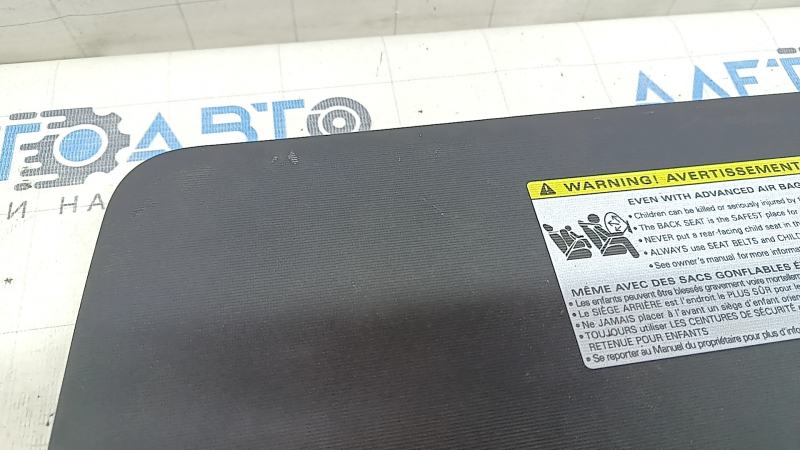 Left sun visor for VW Tiguan 18-24, black, no hook, crack in mount, needs cleaning