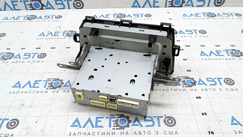 The monitor, display, navigation Toyota Prius 30 13-15 screen coating has peeled off