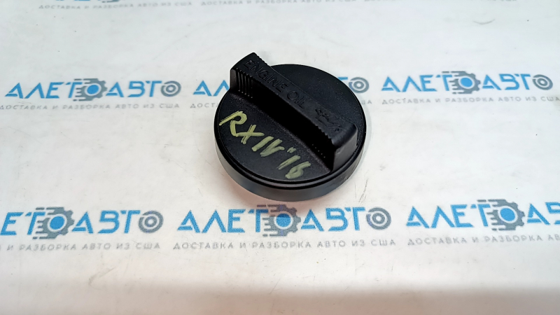 Lexus RX350 RX450h 16-22 Oil Filler Cap