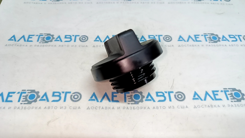 Lexus RX350 RX450h 16-22 Oil Filler Cap