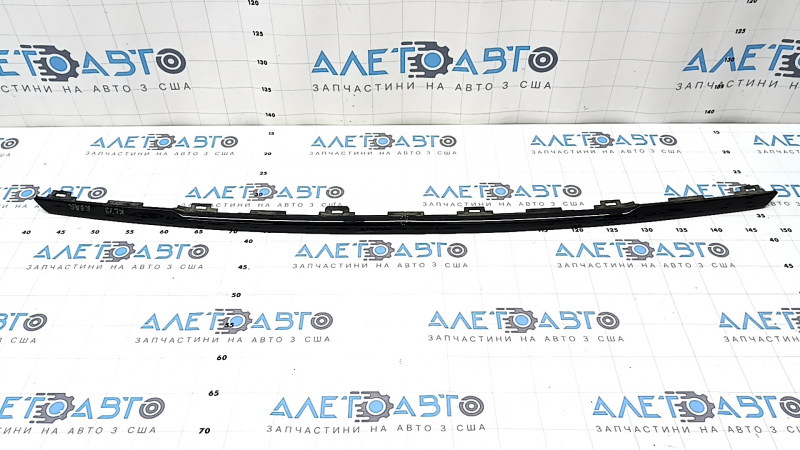 Jeep Cherokee KL 19-23 rear bumper molding, black, scratches, crack