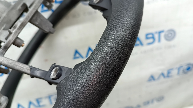 The steering wheel is bare, Hyundai Santa FE Sport 2017-2018, rubber, black, without buttons and overlays, worn, scratches.