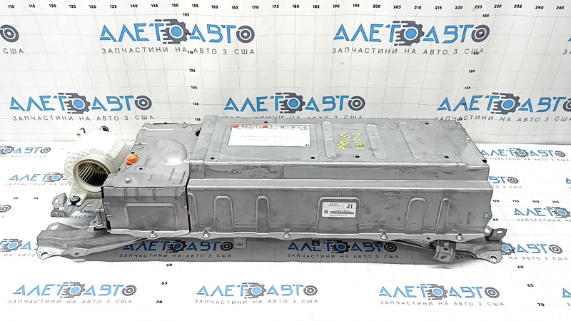 Toyota Prius V 12-17 123kV battery, 4.0-4.5Ah, 09/01/2015, with fan, housing corrosion