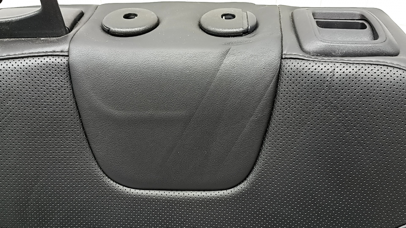 Left rear seat backrest for Jeep Cherokee KL 19 - black leather, with armrest, perforation, dented, dents on the back, broken trim