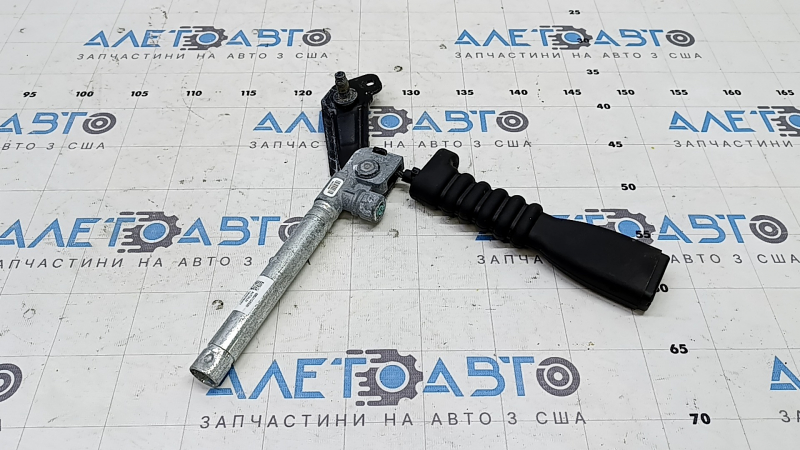 Front right seat belt tensioner Kia Sorento 16-20 contact with water, working