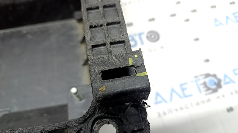 Left battery tray for Jeep Grand Cherokee WL 21-25 3.6, 5.7, cracks