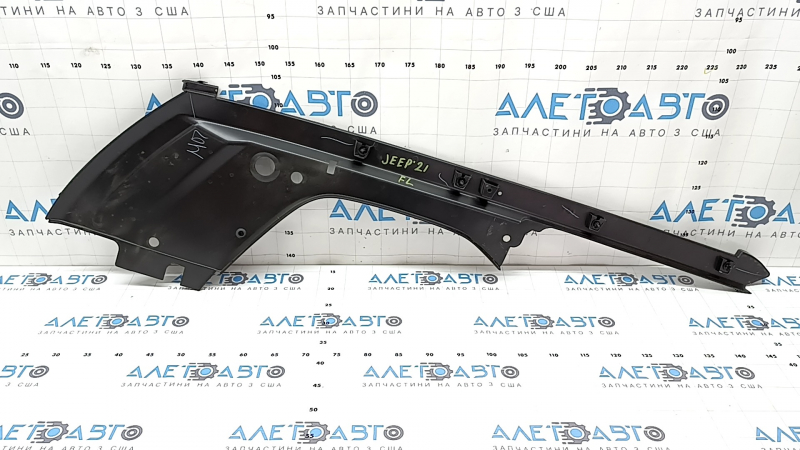 Left hood-to-wing seal for Jeep Grand Cherokee WL 21-25