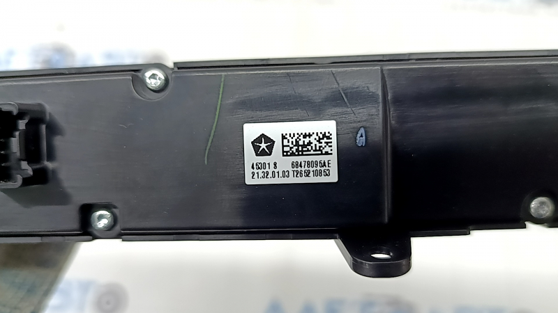 Jeep Grand Cherokee WL 21-25 upper front panel button block for parking sensors, lane keeping assist, and stop/go