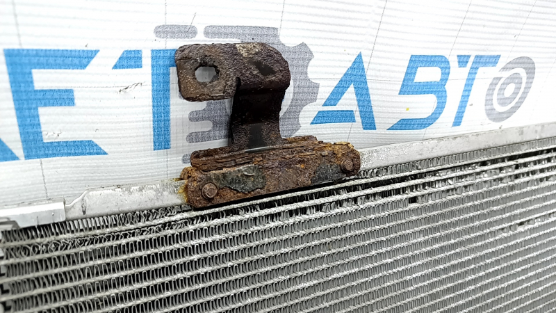 Subaru Outback 15-19 air conditioner condenser radiator honeycombs crumbled, rusty fasteners