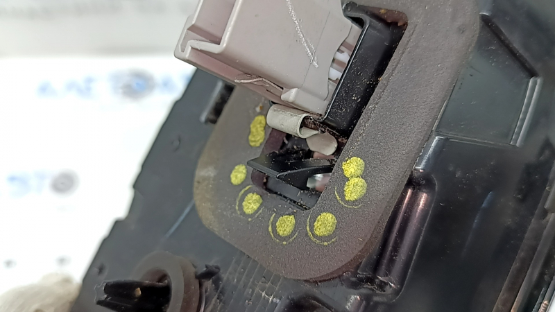 Right inner tailgate light for Jeep Grand Cherokee WL 21-25 LED, long, scratches, broken mount, debris inside