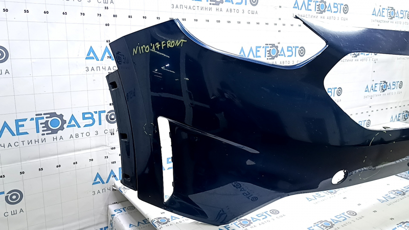 Kia Niro 17-19 HEV front bumper, PHEV without parking sensors, blue, cracks in the mounts, dented