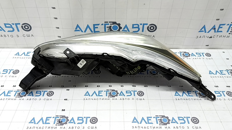 Right front headlight for a Subaru Outback 2015-2017, halogen, dark, polishable