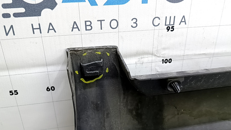 Right threshold Toyota Camry v55 15-17 USA graphite, with absorber, scratches, crack in the mount