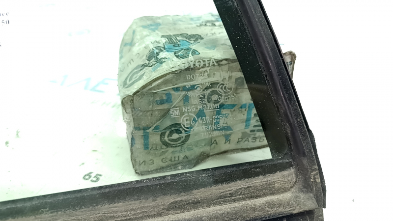 Triangle door glass with seal, rear left, Toyota Prius 50 16-22