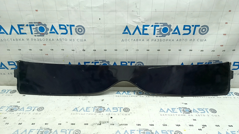 The rear center roof lining for a Toyota Prius 50 16-22 has a broken mount.