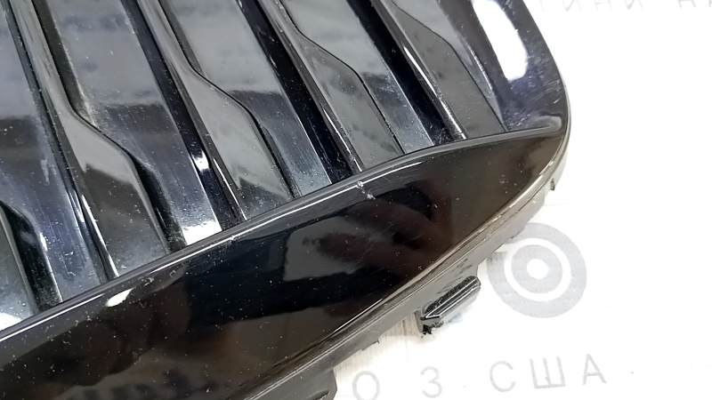 Left front bumper grille Volvo XC60 22-25, gloss black, with parking sensors, R-Design, sand