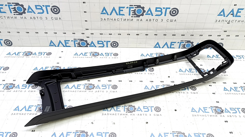 Volvo XC60 18-25 black center console trim, scratches