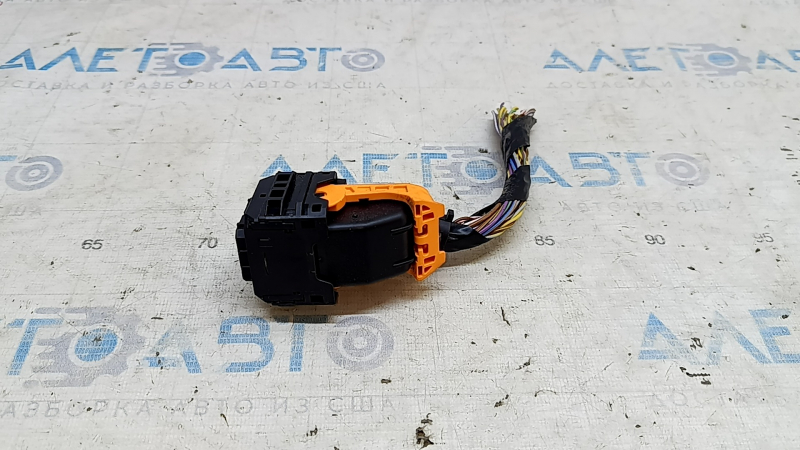 Small chip for the Volvo XC60 22-23 engine computer ECU