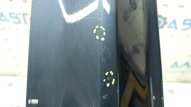 Volvo XC60 18-25 lower rear right door trim, scratches, dents