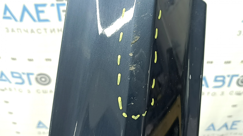 Volvo XC60 18-25 lower rear right door trim, scratches, dents