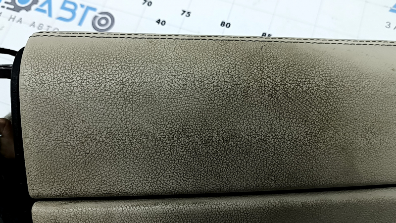 Armrest Mercedes W167 GLE 350 450 20-24 beige leather, dry cleanable, one fastener is missing