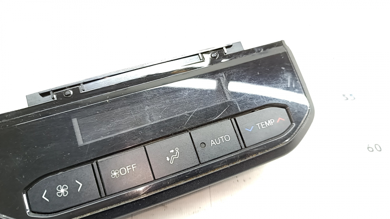 Climate control control 2 row Toyota Highlander 20-22 without heated seats, scratches