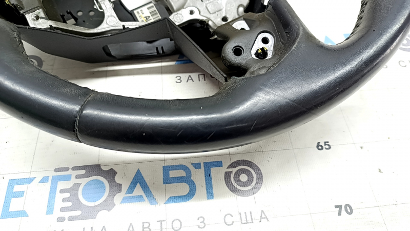 Toyota Highlander 20-24 black leather steering wheel, not heated, scratches