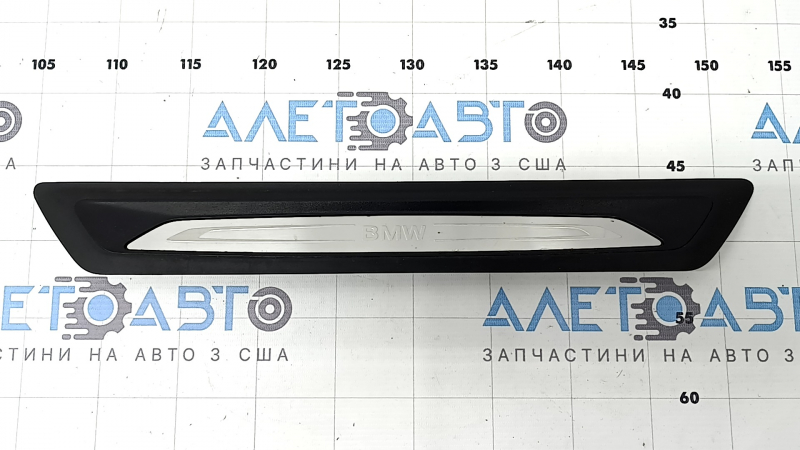 Front left outer door sill trim for BMW 3 Series F30 12-18, black with chrome, scratches, dents, corrosion, crack in mounting