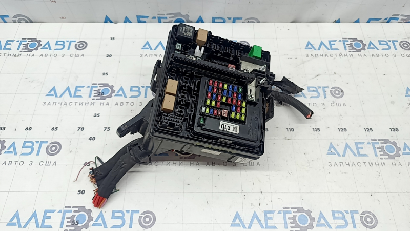 Kia Sportage 17-19 underhood fuse box without smart key, with housing