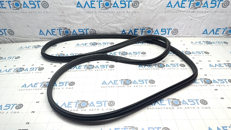 Front right door seal for Nissan Ariya 23-25