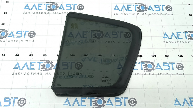 Kia Sportage 17-22mm rear right triangle door glass tinted