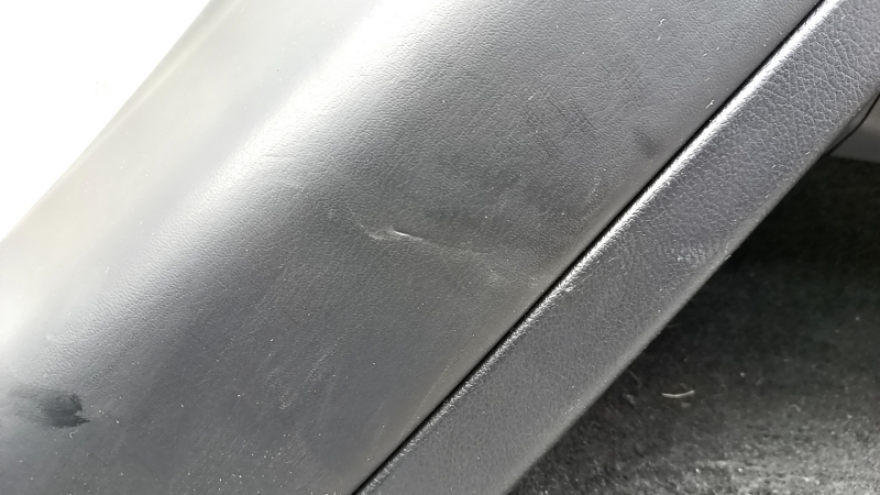 Right arch trim for Lexus NX200t NX300h 15-17, black, scratches, dents