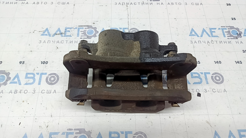 Front left brake caliper for Lexus NX200t NX300 NX300h 15-21, rusty