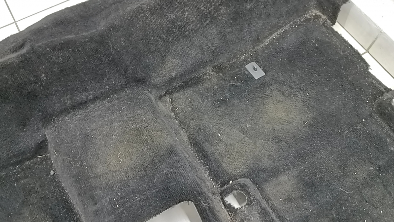 Kia Sportage 17-22 black floor covering, ready to clean