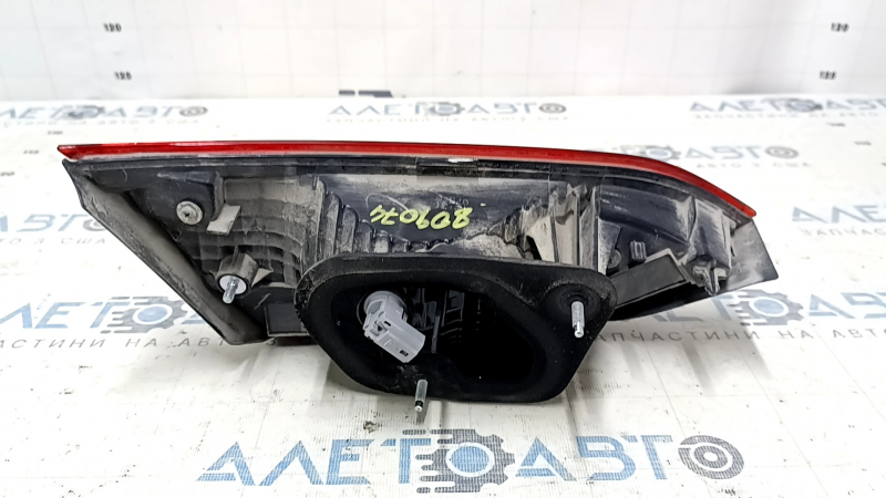 Right inner trunk lid light for Toyota Camry v70 18-20 halogen, light, scratches