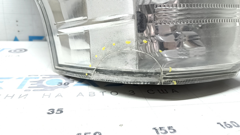 Left headlight for Toyota Prius V 12-14 pre-restoration, scratches, cracks in the glass, fake, broken