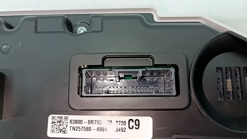 Toyota Rav4 2020-21 2.5" instrument cluster, small display, hybrid, 110k, scratches