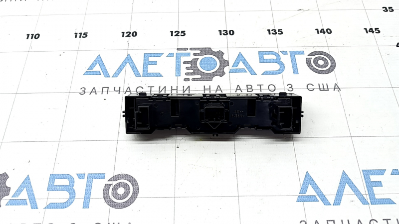 Toyota Rav4 19-25 seat belt indicator without heated seats, scratches