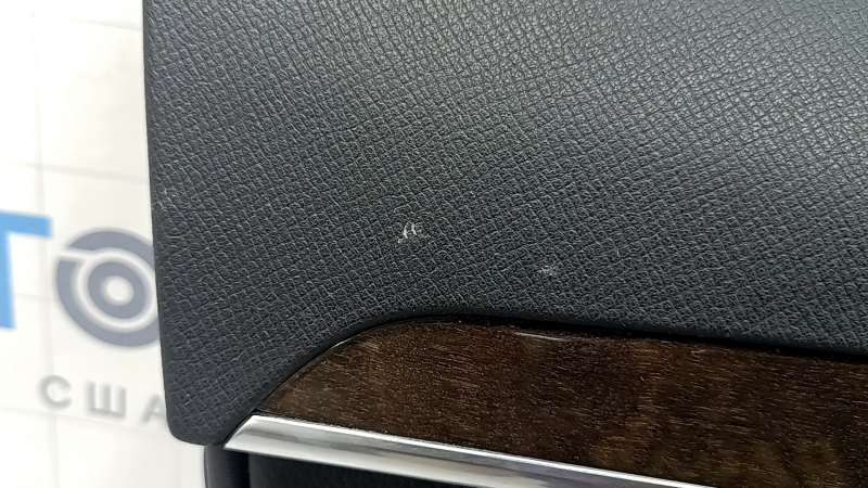 Volvo XC90 16-22 black leather front left door panel, black leather armrest and insert, birch molding, Bowers & Wilkins, with backlight, needs cleaning, scratches