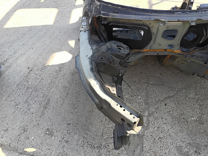 Volvo XC90 16-23 front right quarter panel on the body, black, bumps