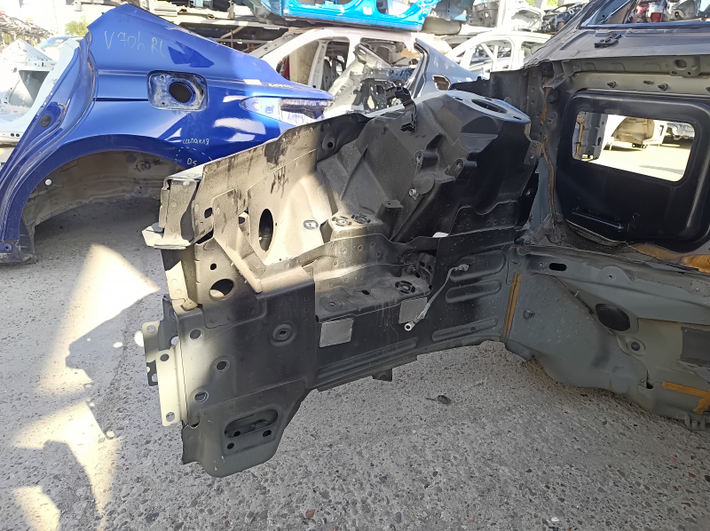 Volvo XC90 16-23 front right quarter panel on the body, black, bumps